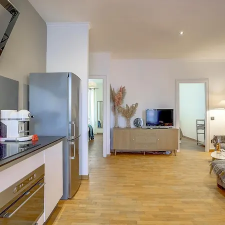 Maison Bianchi - Chauvain Place Massena * Ницца